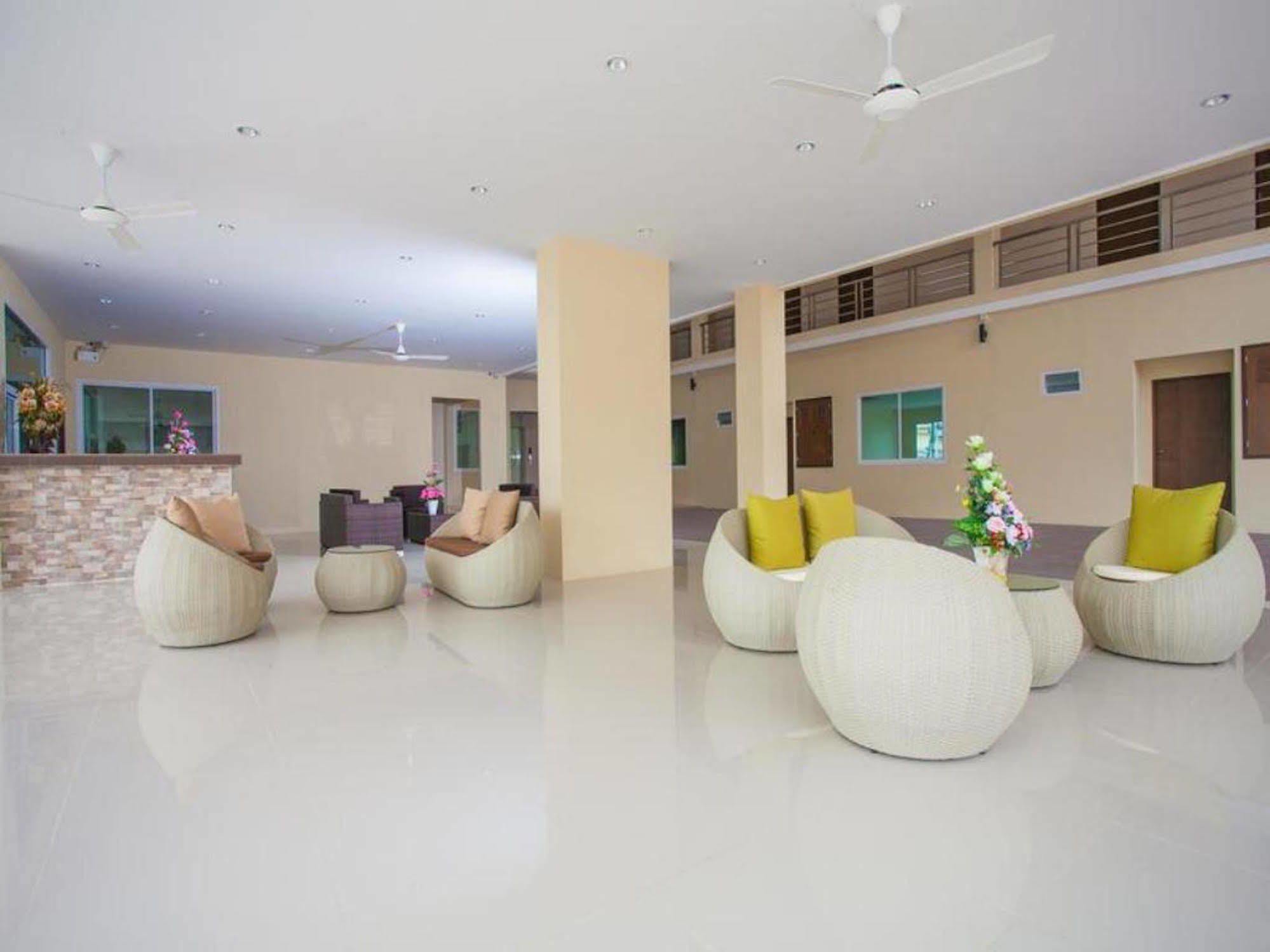 Oyo 488 Delight Residence Pattaya Eksteriør billede